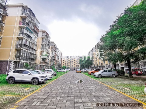 一万米家园3号楼4单元102室