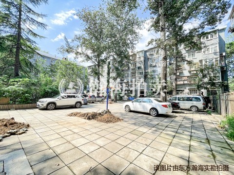 南纬路2号院2号楼1单元12室