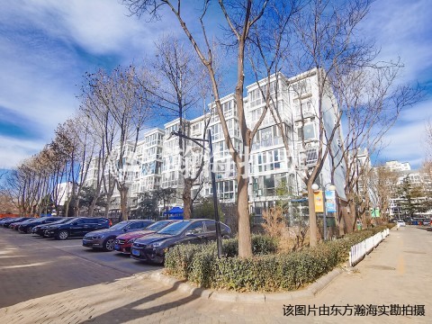 怡兴园5号楼4单元302室