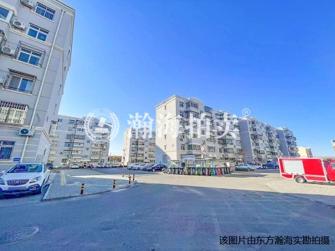 前进花园一区4号楼4单元102室