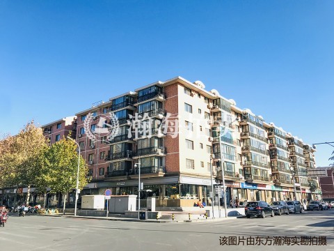 日坛晶华8号楼4单元302室