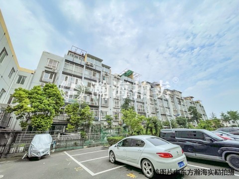 华馨园小区6号楼122室