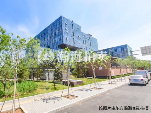 金隅水晶屿1号楼114室