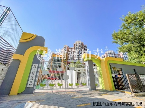 金汉绿港四区8号楼1188室（复式底商）