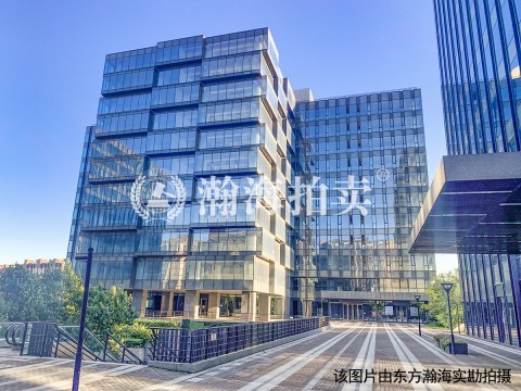 绿地中央广场3号楼1单元402室（50%份额）