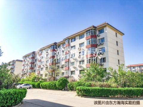 王府温馨公寓5号楼2单元401室