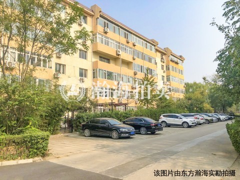 王府温馨公寓5号楼2单元401室