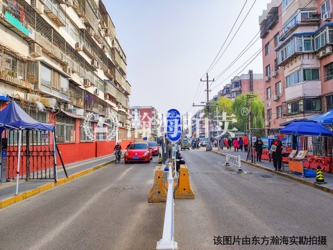 和义东里一区8号楼2单元302室