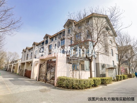 汤HOUSE久长花园25号楼2单元504室