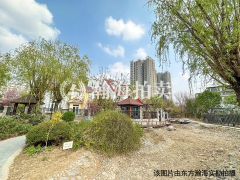 世爵源墅204号楼2单元0102号叠拼别墅