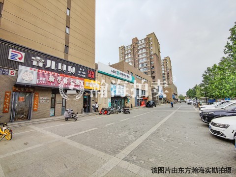 万科中粮假日风景1号楼412室
