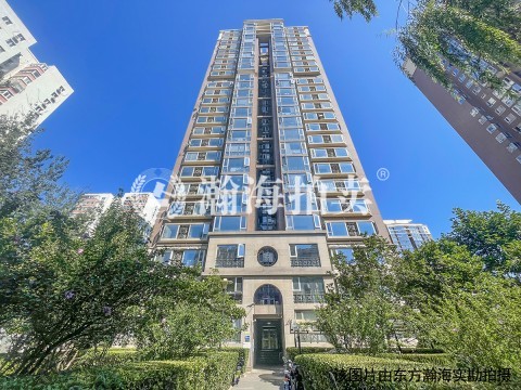 千鹤家园1号楼402室