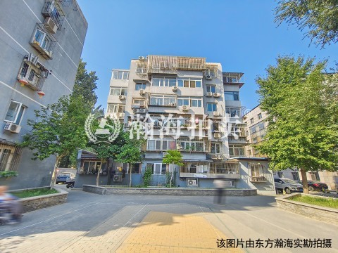 酒仙桥三街坊15号楼403室