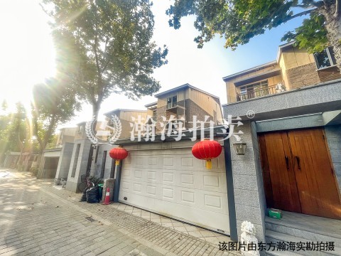 龙湾别墅10号楼2单元2-102室（下叠别墅）