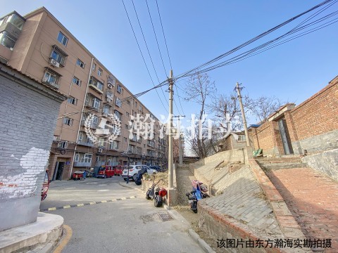 皓月苑37号楼261室
