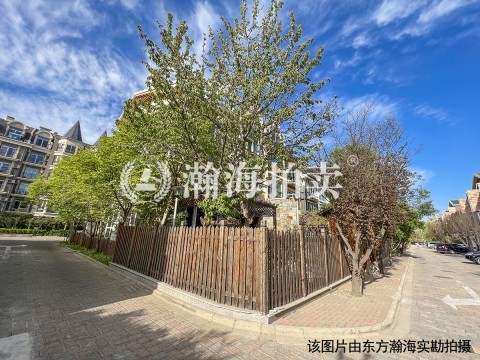 鸿华家园41号楼2单元201室