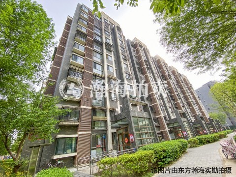 裕龙三区10号楼2单元102室