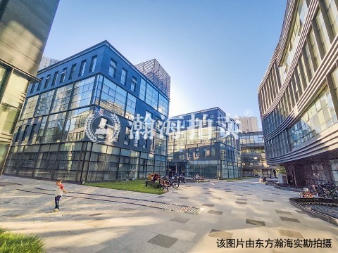 中弘国际商务花园17号楼401室