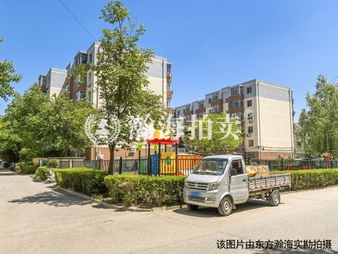 温泉花园B区C11号楼7单元761室
