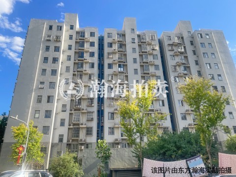加州水郡四期196号楼701室