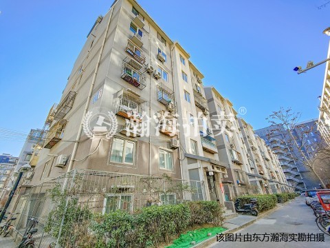 兴隆都市馨园5号楼353室