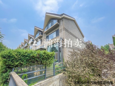 紫玉山庄716号三层别墅