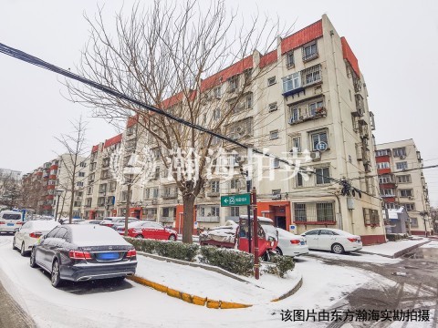 滨河小区15号楼4单元302室