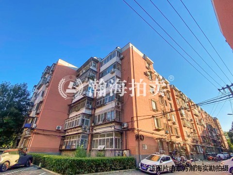 康静里1号楼402室