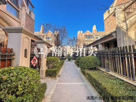 京基鹭府8号楼103室+2个车位（联排别墅）