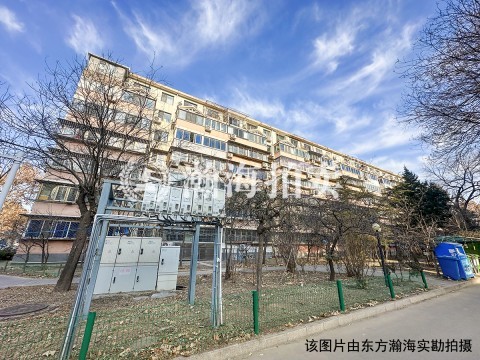 晓月苑三里7号楼3-101室