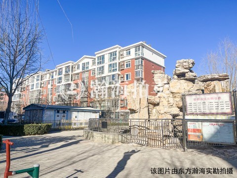 玉璟园8号楼1单元601室