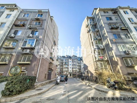 兴隆都市馨园18号楼1单元104号（半地下）
