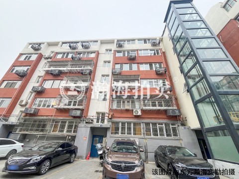 兴政西里北区甲5号楼3单元303室