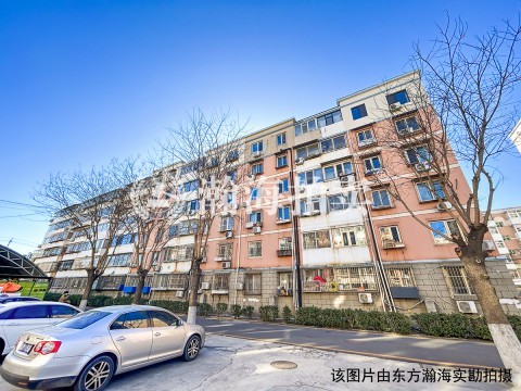 双河北里35号楼1单元402室