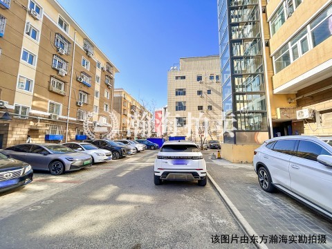 中仓小区13号楼242室