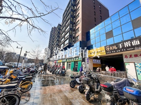 学院派10号楼2093号车位
