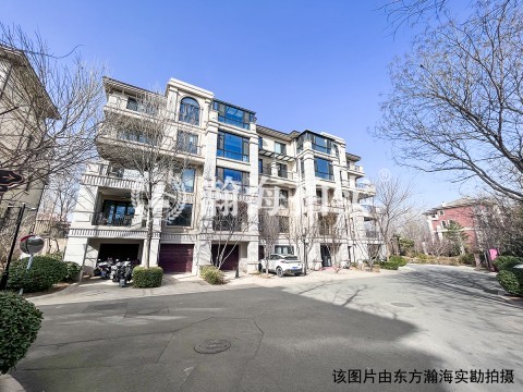 V7荷塘月色4号楼1单元1室（带1车位）