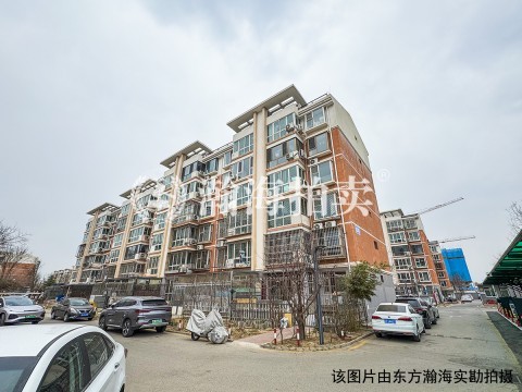 阳洲鑫园3号楼2单元402室