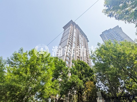 东风苑1号院1号楼2单元404室