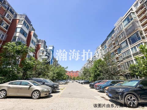 骏城12号楼4单元302室