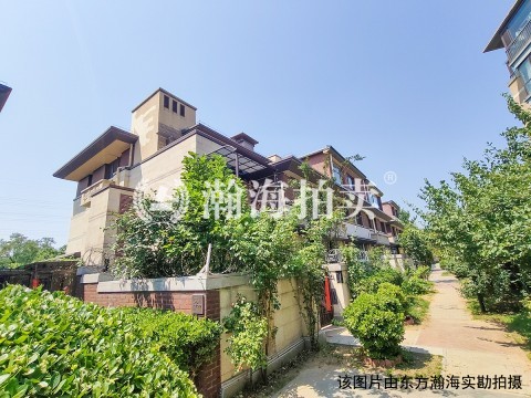 燕西华府44号楼101号（联排别墅带2车位）