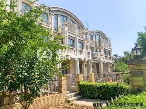天地美墅四区318号楼02室