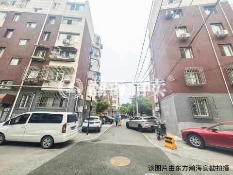 龙华园1号楼7单元601室