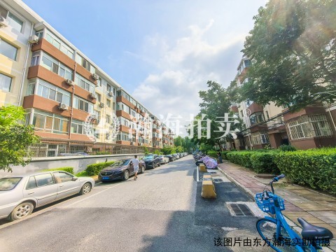 温泉花园A区25号楼1单元502室