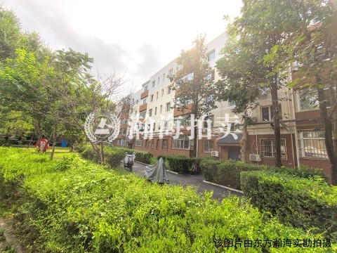 温泉花园A区24号楼1单元112室