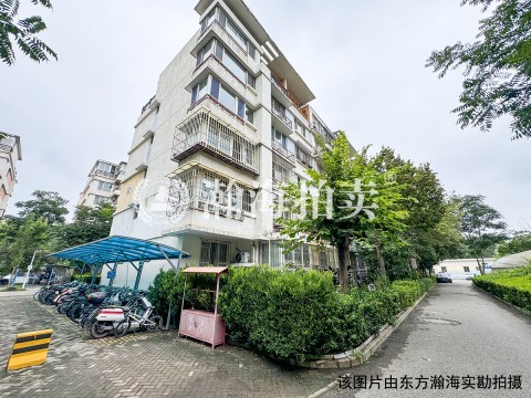 龙锦苑六区4号楼4单元201室