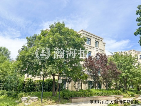 领秀翡翠山B区18号楼1单元501室（带1车位）