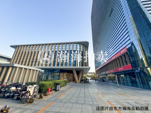 中铁创业大厦2号楼1002室+2个车位