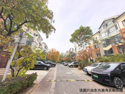 金色漫香林一期1号楼2单元102室