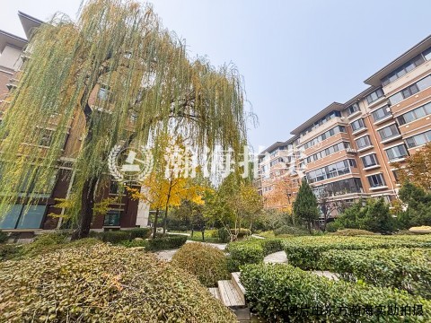 万城华府龙园2号楼4单元2028室